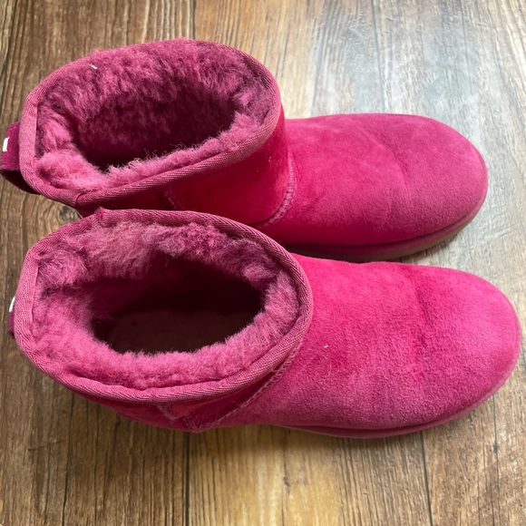 UGG Classic Mini Rustic Weave Pink Sheepskin. Size 8 - Picture 8 of 10